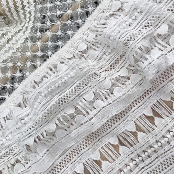 White lace dress - Picture 2 of 5